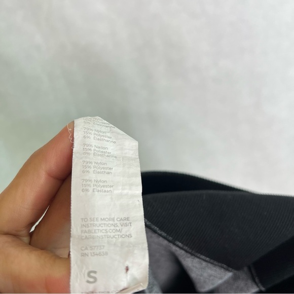 Fabletics High-Waisted Seamless Check
Legging Size small - Picture 8 of 8